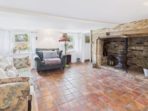 Lounge- click for photo gallery